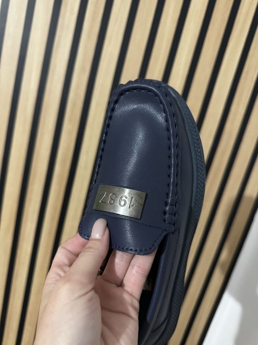 Продам обувь 35 рр