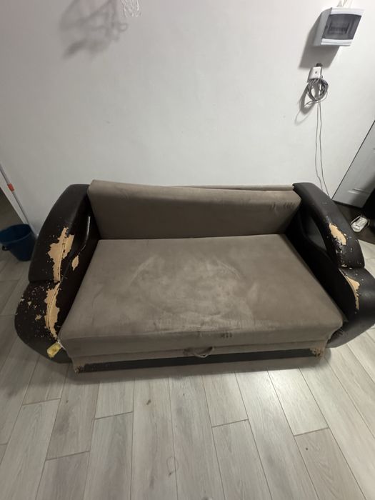 Отдаю диван даром