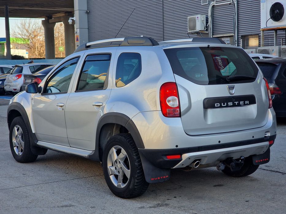 Dacia Duster Prestige 1.5 dCi 4x4 / Pachet LooK / Full Options De Fabrica / Senzori / Scaune Piele Incalzite / Carlig