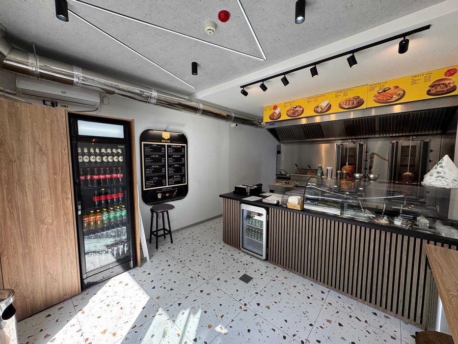 Vand shaormerie complet echipata, zona Timpuri Noi, cu vad pietonal intens