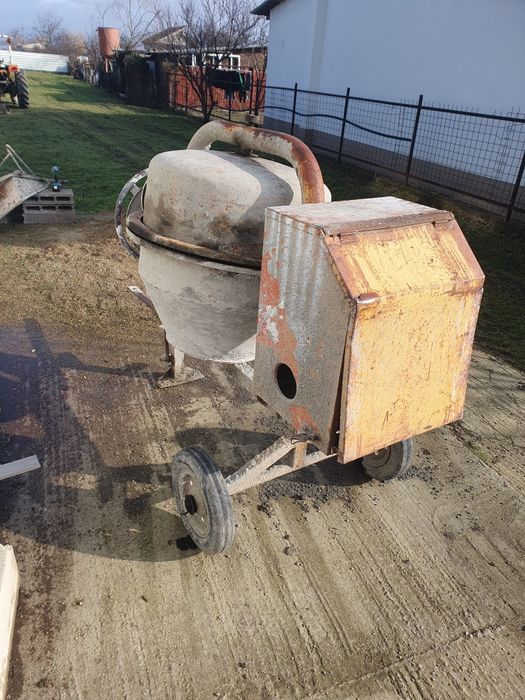 Betoniera 220v si 250L