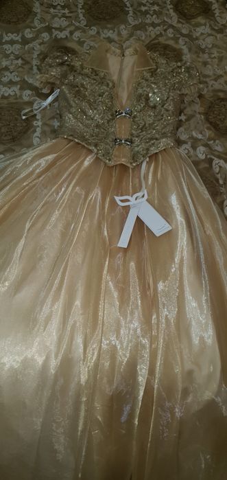 Новое вечернее платье