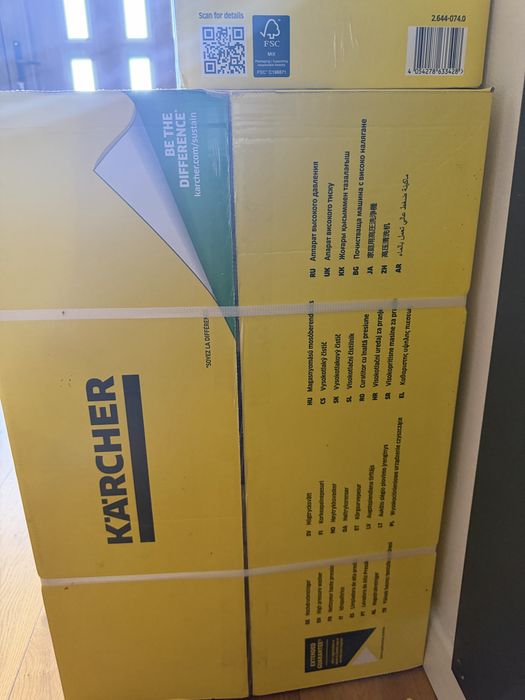 Aparat karcher nou+perie cadou