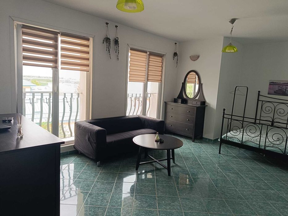 Vând apartament MOBILAT (40 mp) în Cosmopolis