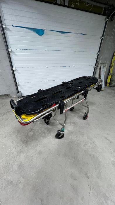 Каталка медицинская с нижней платформой