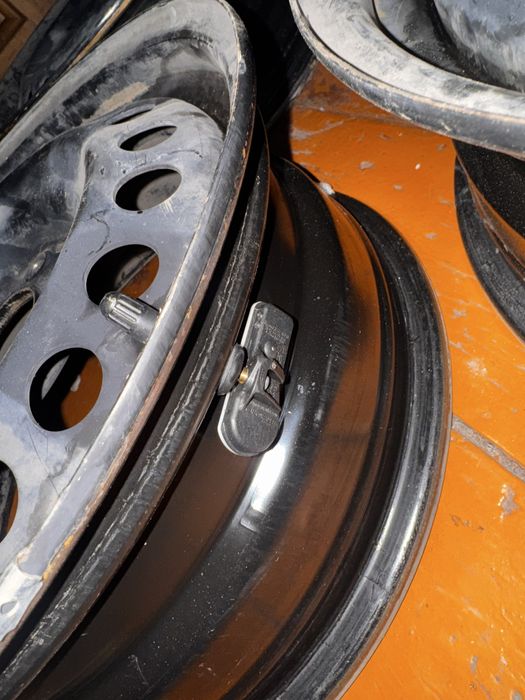 Продам диски с датчиками Hyundai creta R16