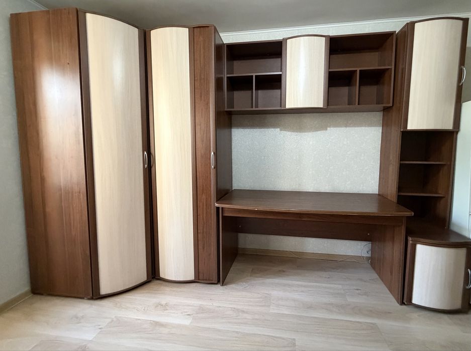 Продам спальный гарнитур