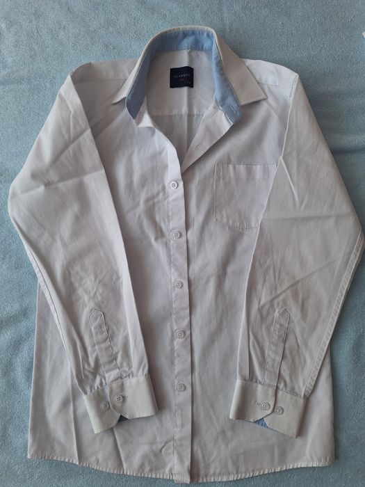 Продам рубашку школьную