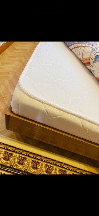 Продам кровать двухспальную