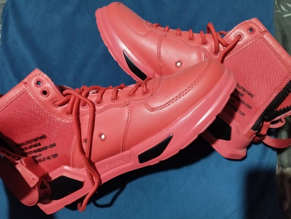 Adidași unisex Super 42
