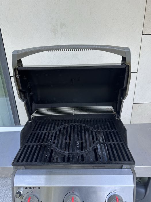 Gratar pe gaz Weber Spirit II E-310 (3 arzătoare) + Husă Weber