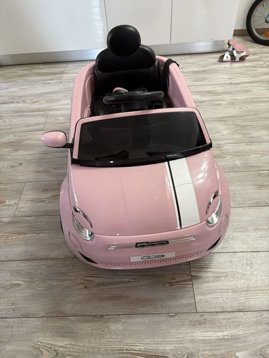 Masina fiat electrica  roz .Vandut