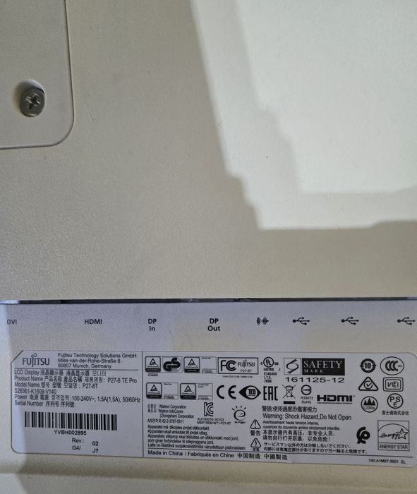 Монитор   Fujitsu 27" Pro