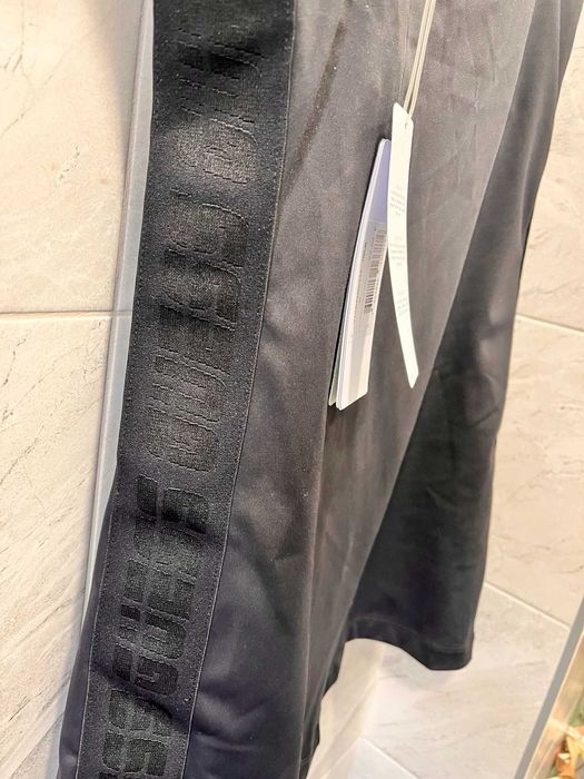 GUESS гащеризон slim fit НОВ М и Л размери