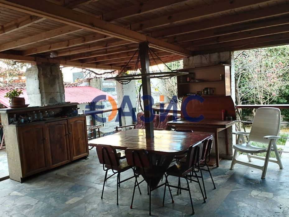 Четириетажна къща в Черноморец на 200 м от плажа, България, 520 кв.,