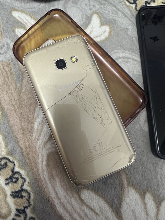 Vand telefon A71 si A3