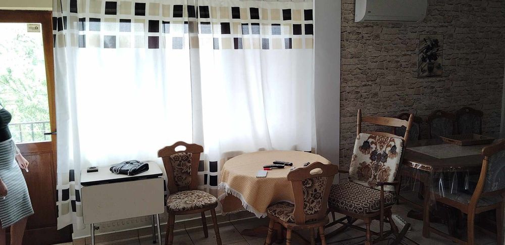 Închiriez apartament