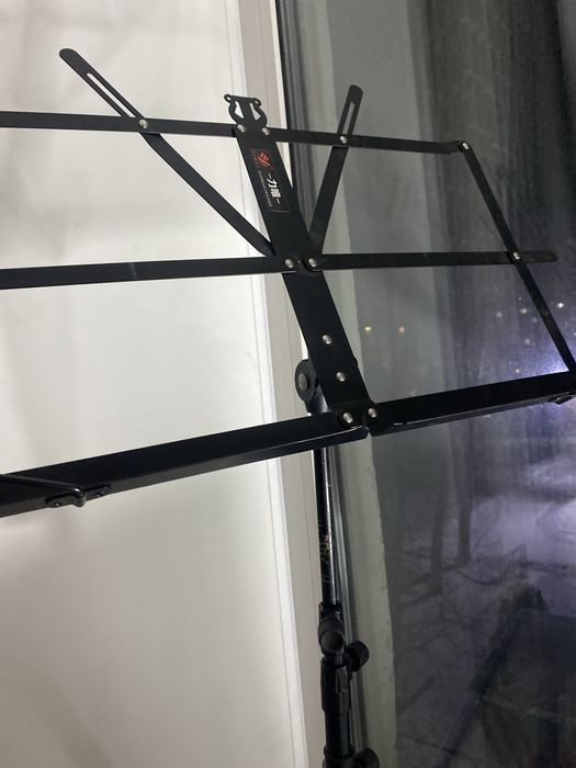 нотный пюпитр ,пульт для ноты