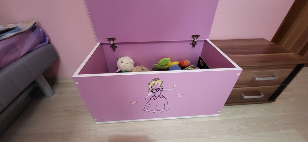 Vand mobilier camera pentru copii
