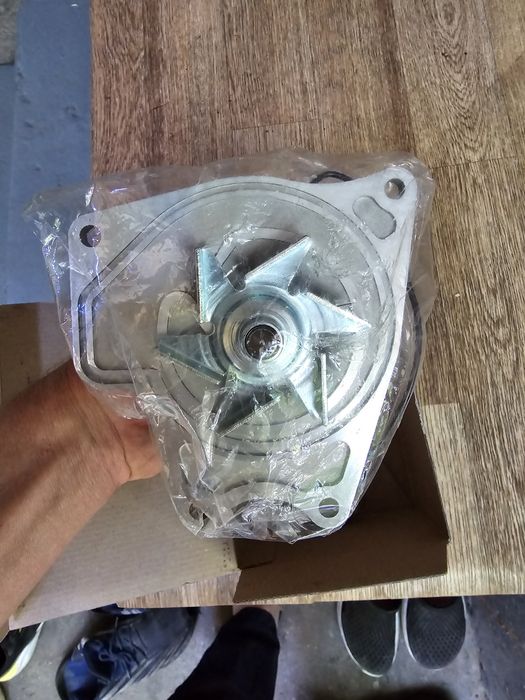 Помпа на паджеро2 4м40