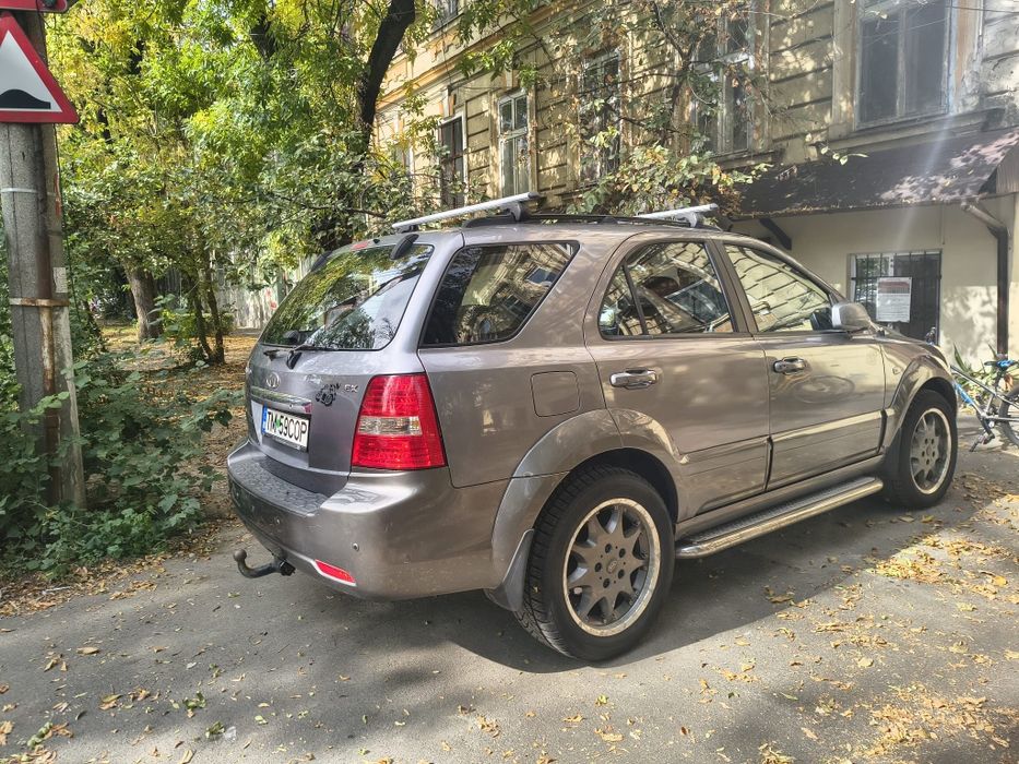 Vând Kia Sorento 4×4