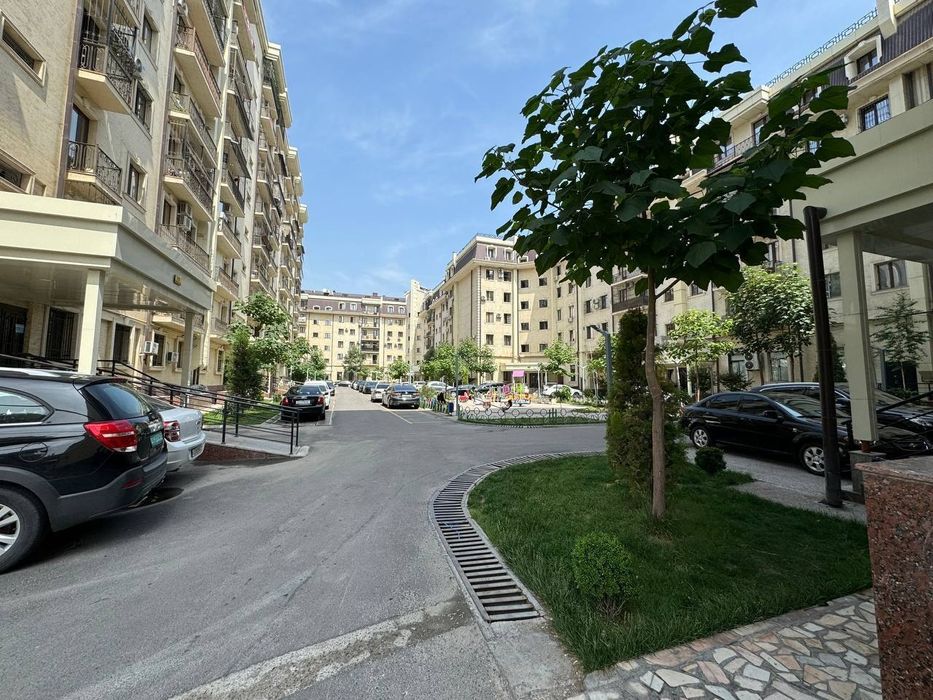 Продается 3х ком квартира в новостройке, ор-р: ул. Чехова, 108м²