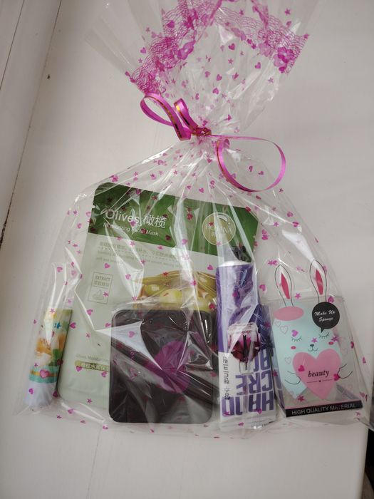 Срочно продам подарки на 8март