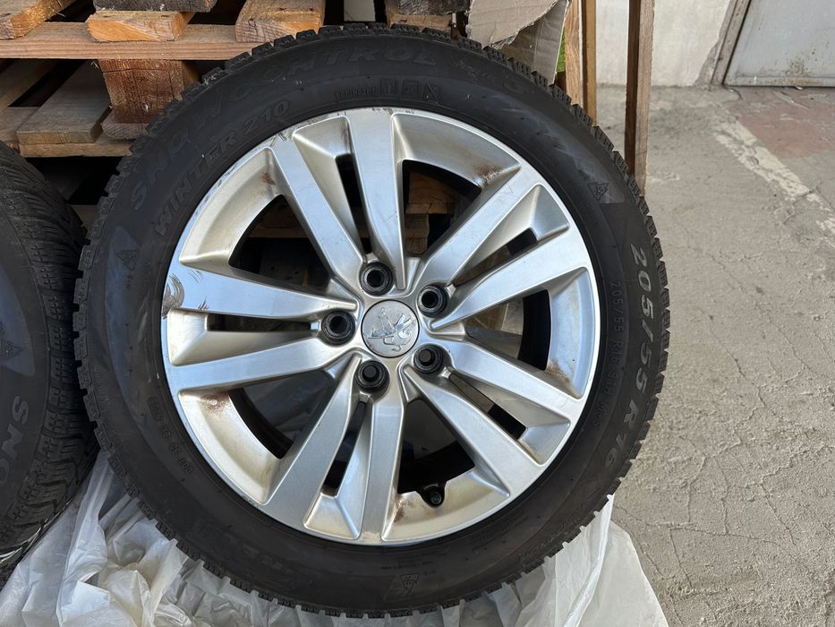 Оригинални джанти Peugeot 308 sw 16” с гуми Pirelli Winter 205/55 R16 – DOT 2021