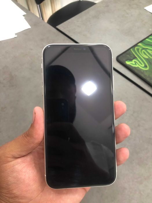 iPhone 11 srochna sotiladi 128 tali
