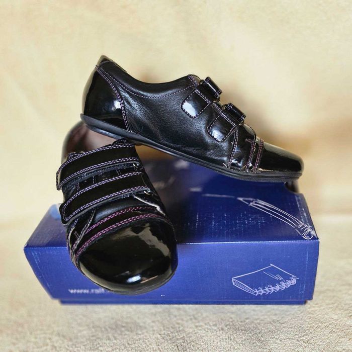 Туфли-кроссовки. Размер 35.