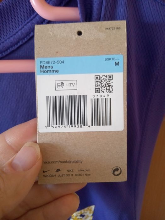 Maieu Nike Chicago bulls și La Lakers mărimea M nou cu eticheta