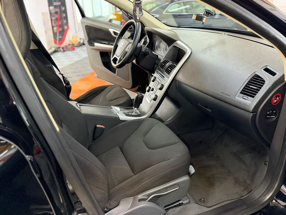 Volvo  Xc 60 2.0 Diesel D5