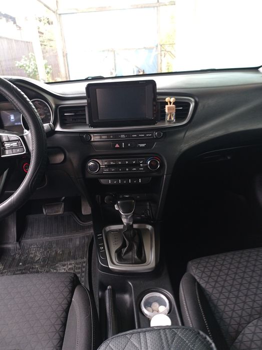 Продам Kia Ceed 2019г