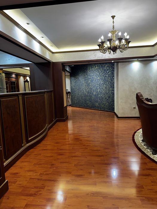 Ойбек Габус 280м2