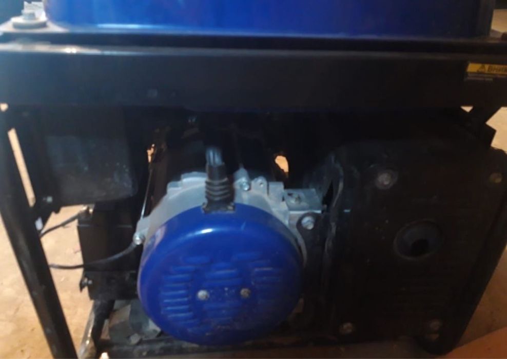 Бензинді генератор сатылады