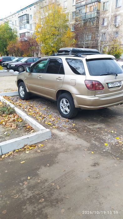 Продам  toyota harrier