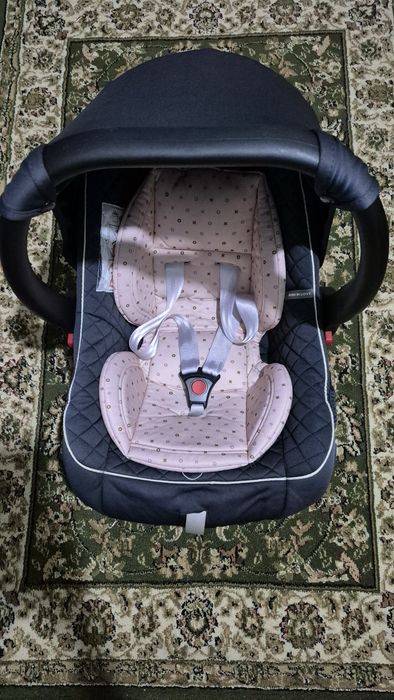 Продам автолюльку.