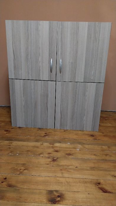 Шкафове 3 броя от секция