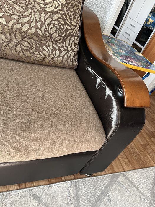 Продам диван срочно продам