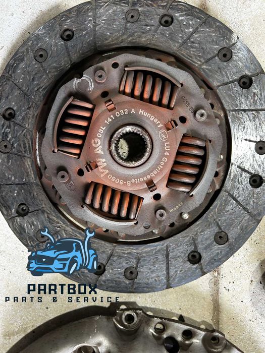 Комплект съединител с твърд маховик VW Golf VI 2012