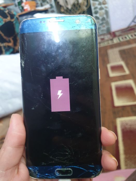 Продам телефон самсунг  с7