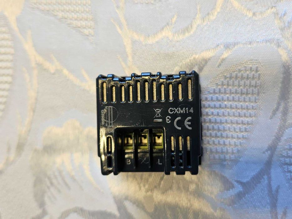 LED бутонен димер Bticino Classia RG4411