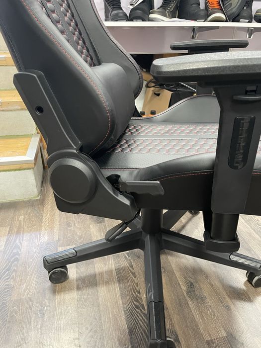 Геймърски / офис стол Nibe Black/Red