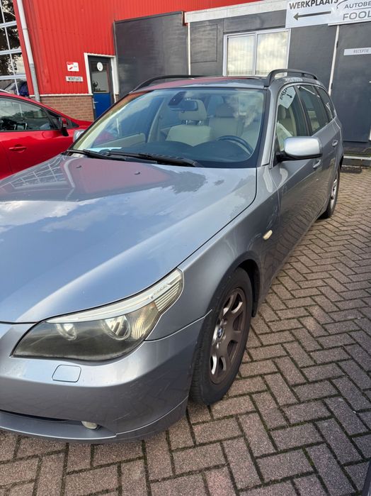 BMW 523i 2.5 бензин 177к.с.