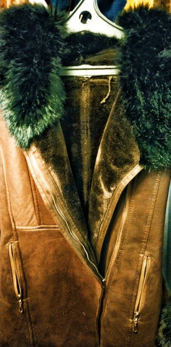 Отдам Две Дубленки Женские за 5000