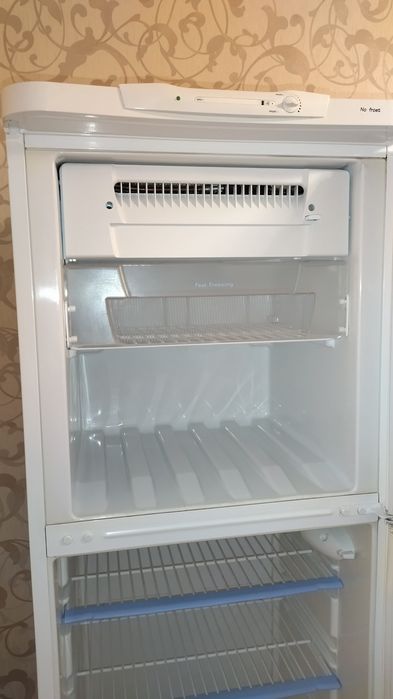 Холодильник Indesit
