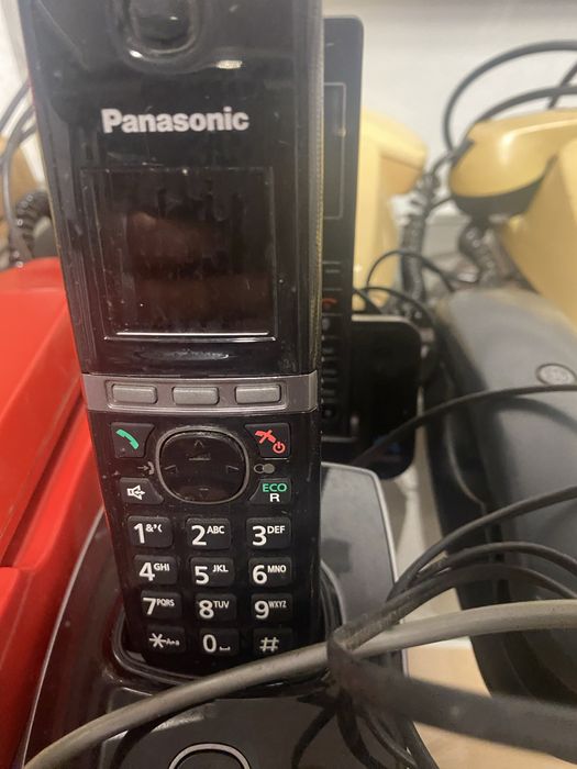 Лот стационарни телефонни апарати