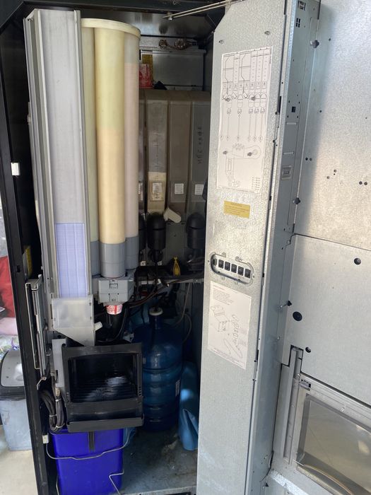 Кафе автомат Зануси Астро вендинг машина