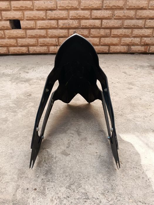 Задние крыло на мот