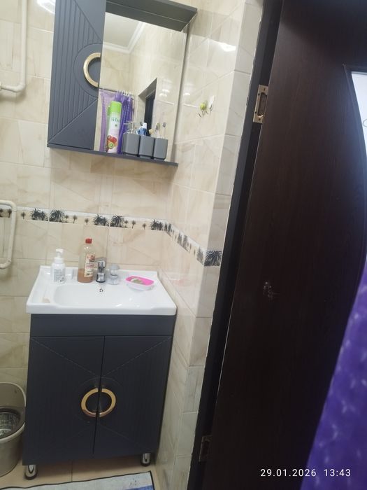 Шкаф с тумбой для ванной